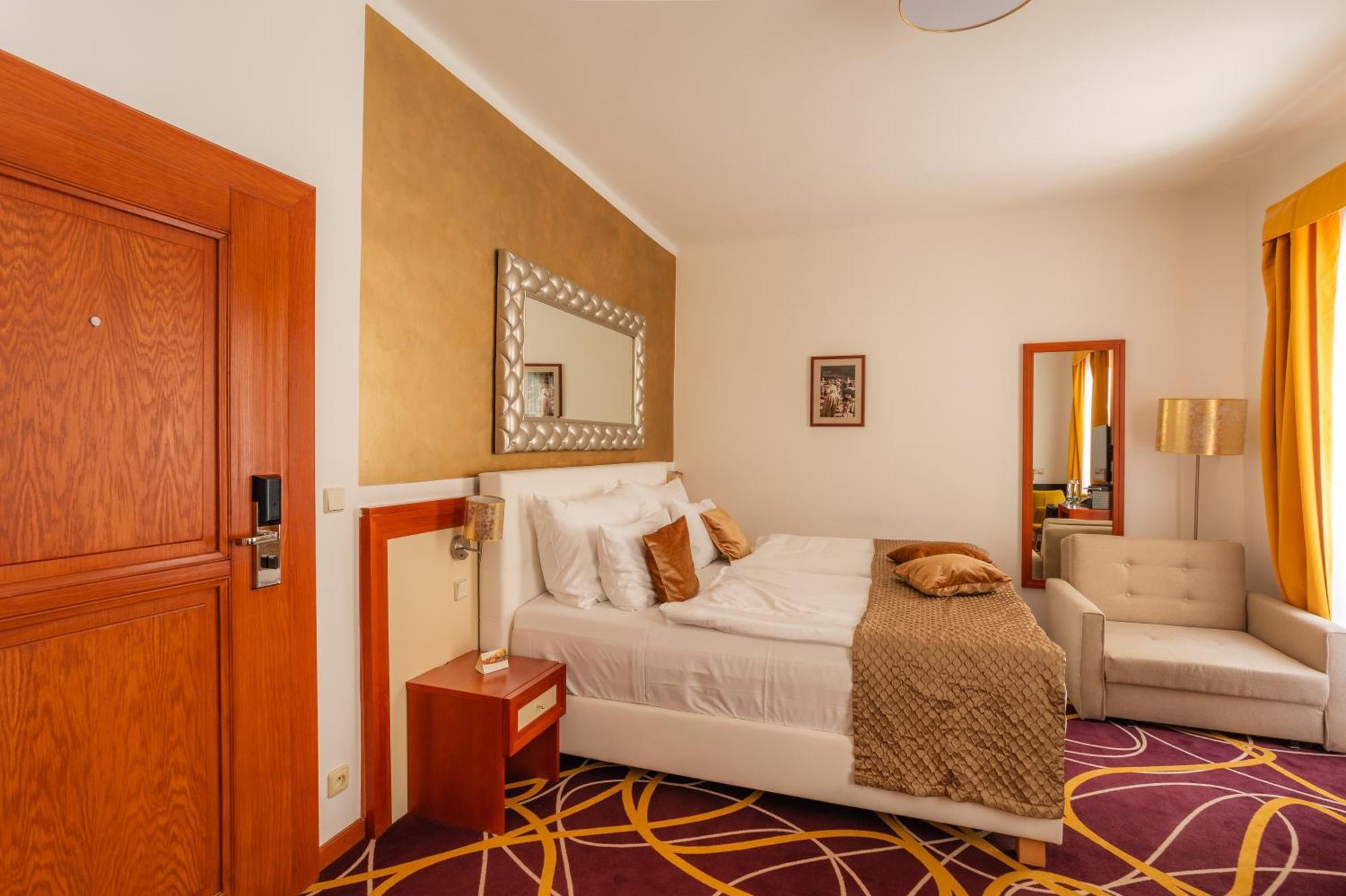 Bellevue Hotel Чешки Крумлов Екстериор снимка
