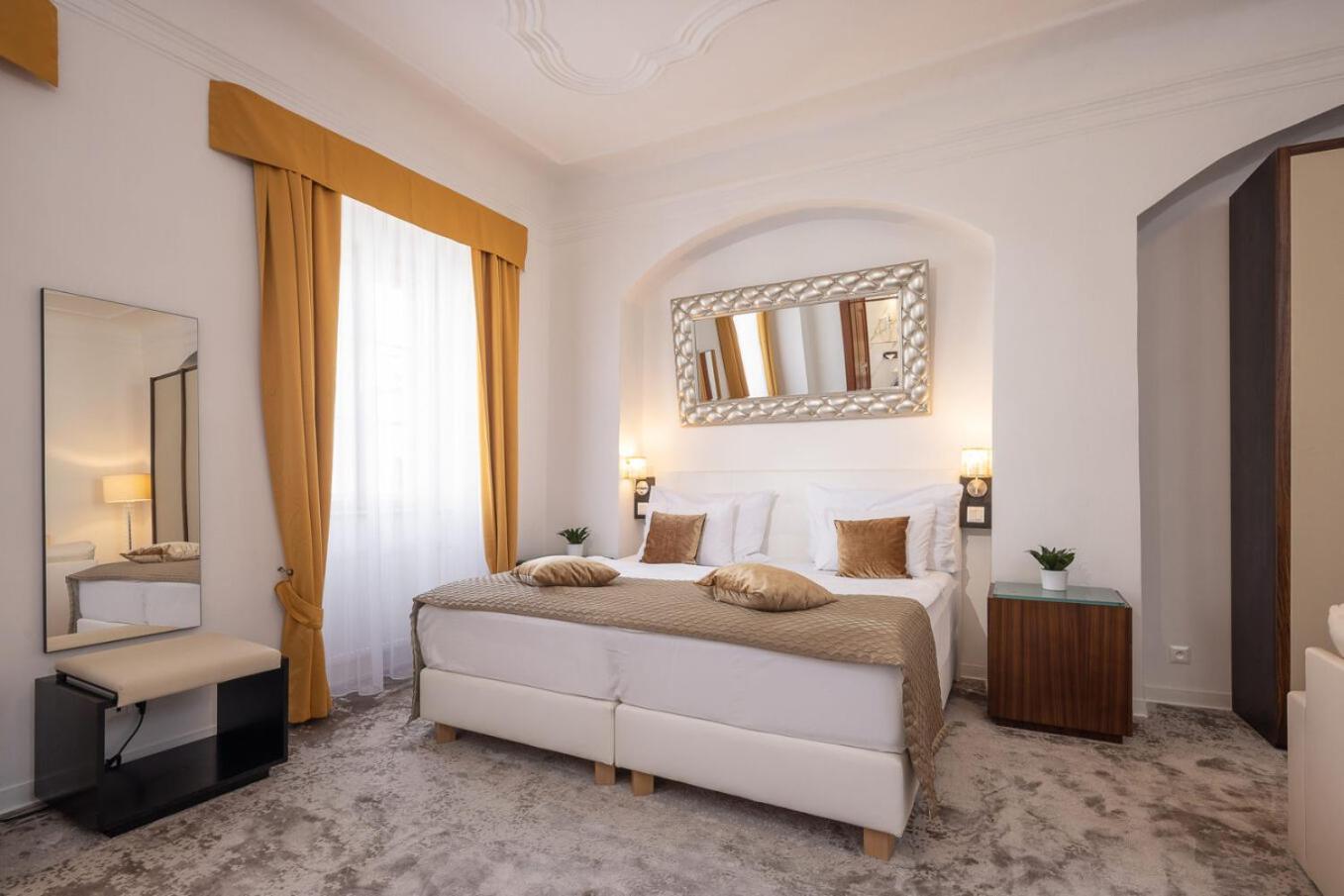 Bellevue Hotel Чешки Крумлов Екстериор снимка