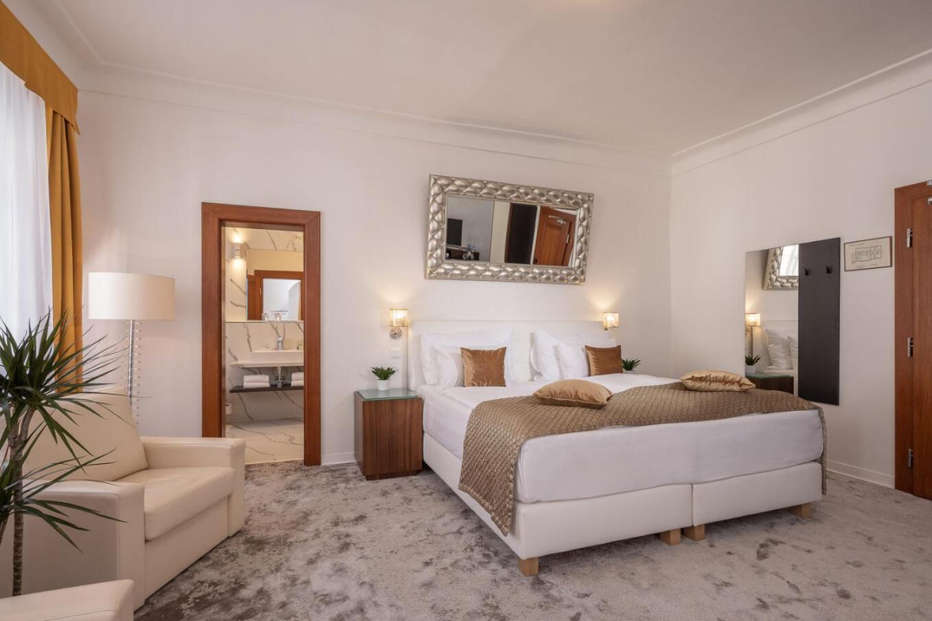 Bellevue Hotel Чешки Крумлов Екстериор снимка