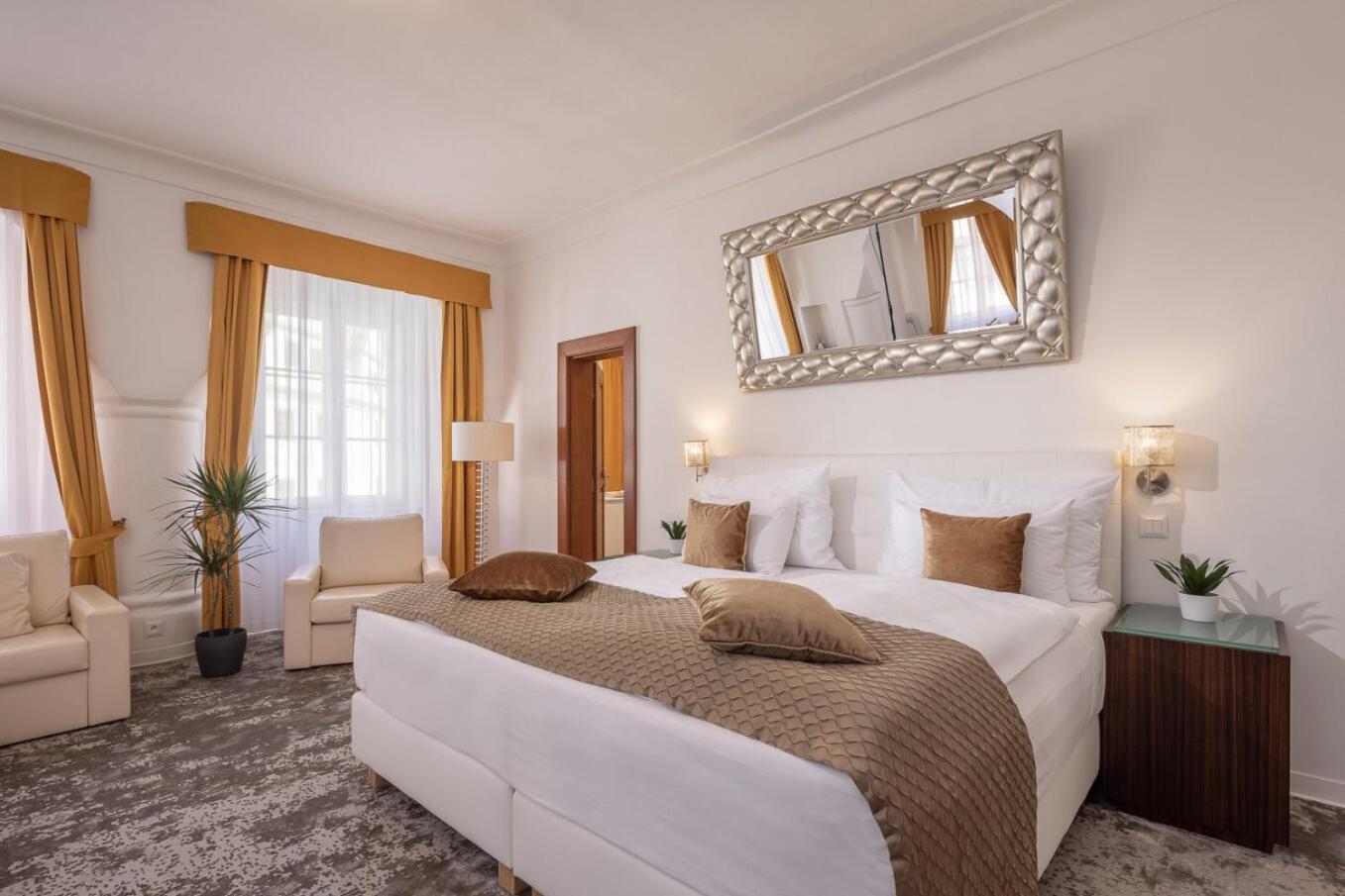 Bellevue Hotel Чешки Крумлов Екстериор снимка