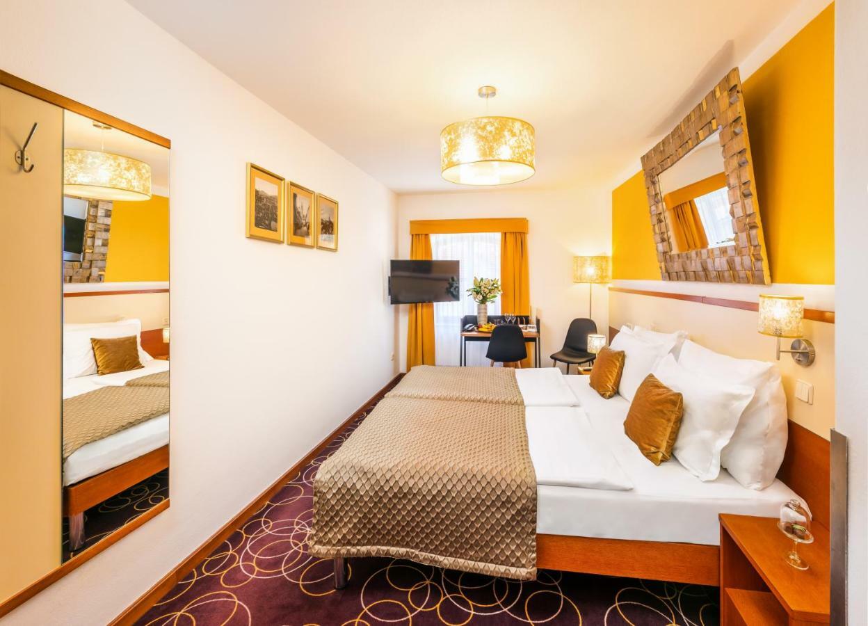 Bellevue Hotel Чешки Крумлов Екстериор снимка